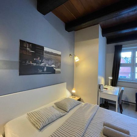 Lullaby Private Rooms พอซนาน ภายนอก รูปภาพ