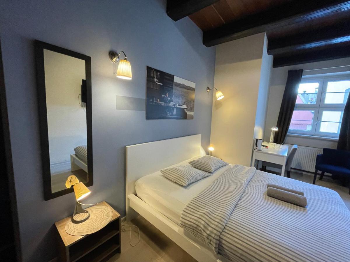 Lullaby Private Rooms พอซนาน ภายนอก รูปภาพ