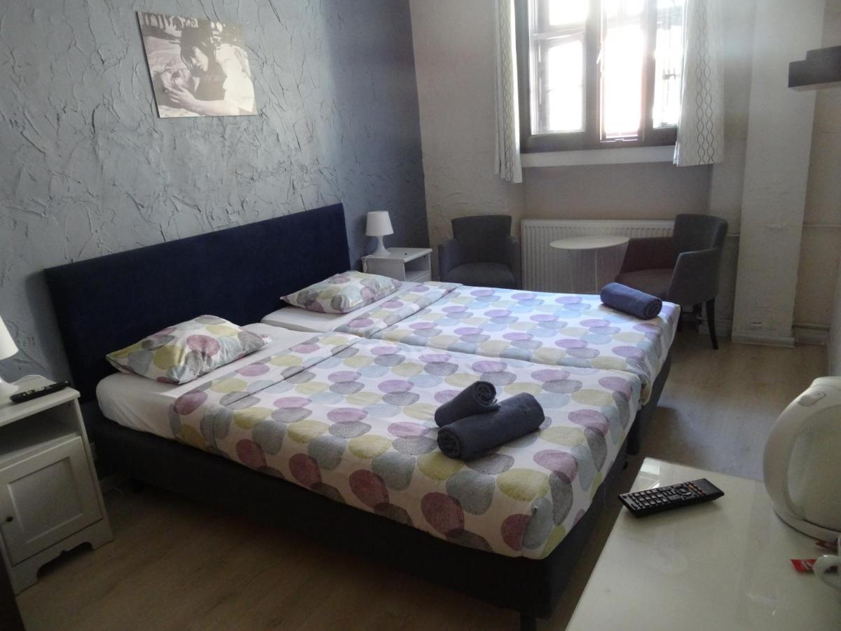 Lullaby Private Rooms พอซนาน ภายนอก รูปภาพ